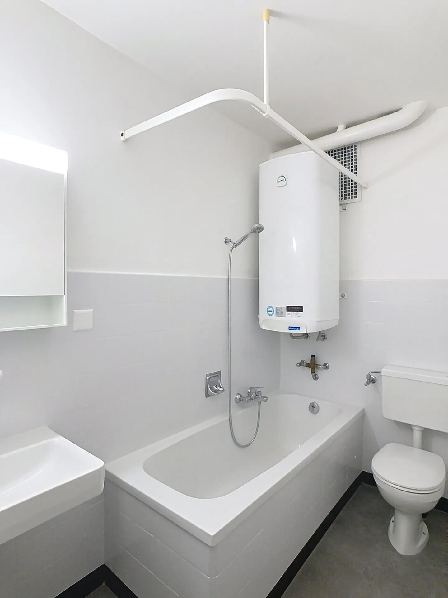 Charmante 2½-Zimmer-Wohnung in einer von Grün umgebenen Gegend - Foto 6 von 9