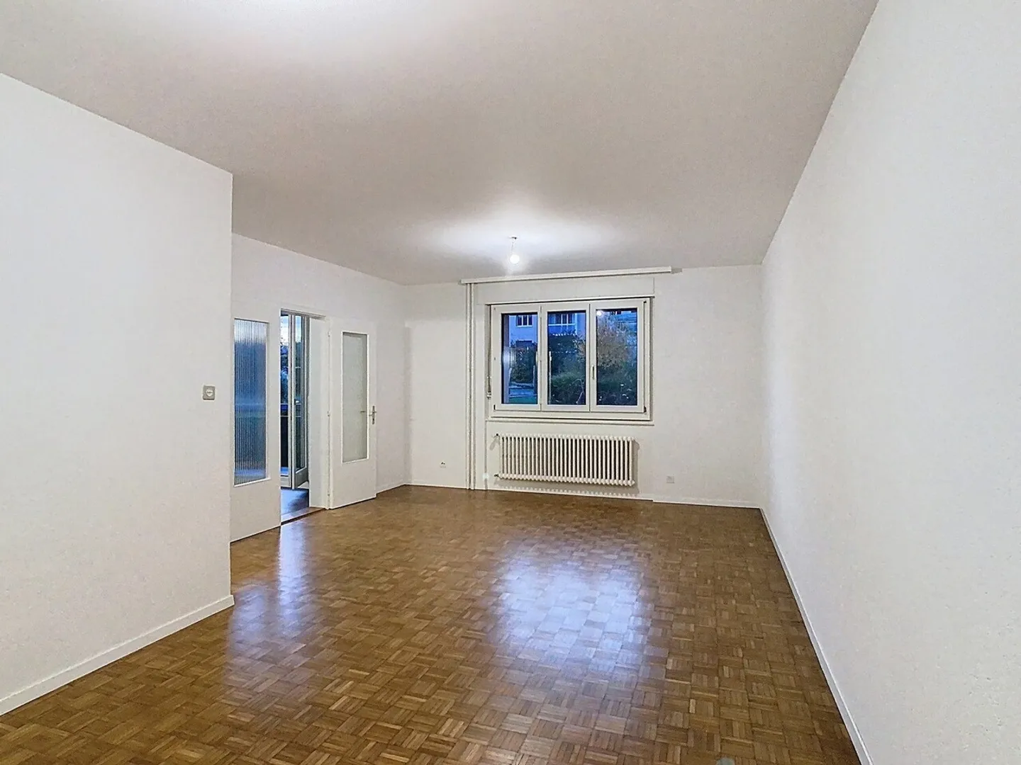 Charmante 2½-Zimmer-Wohnung in einer von Grün umgebenen Gegend - Foto 1 von 9