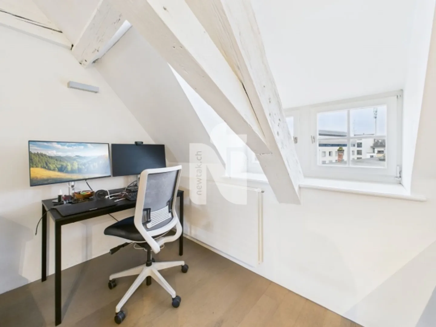 Grosszügige, möblierte 2.5-Zimmer-Maisonette-Wohnung in zentraler Lage beim Spalentor - Foto 4 von 8