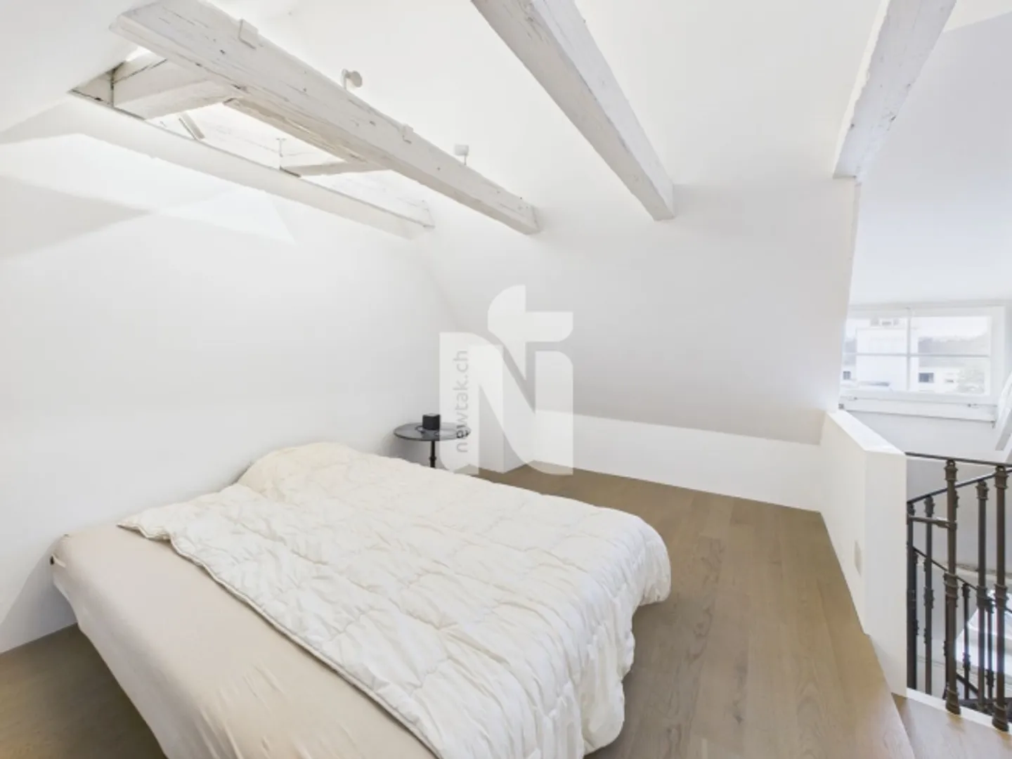 Grosszügige, möblierte 2.5-Zimmer-Maisonette-Wohnung in zentraler Lage beim Spalentor - Foto 5 von 8