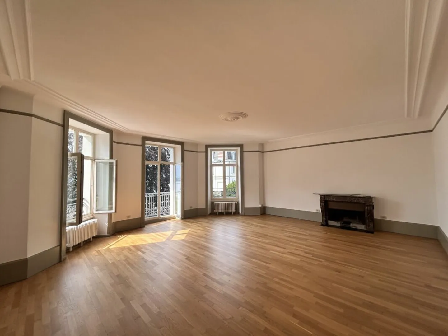 Apartment for rent - Photo 4 of 11