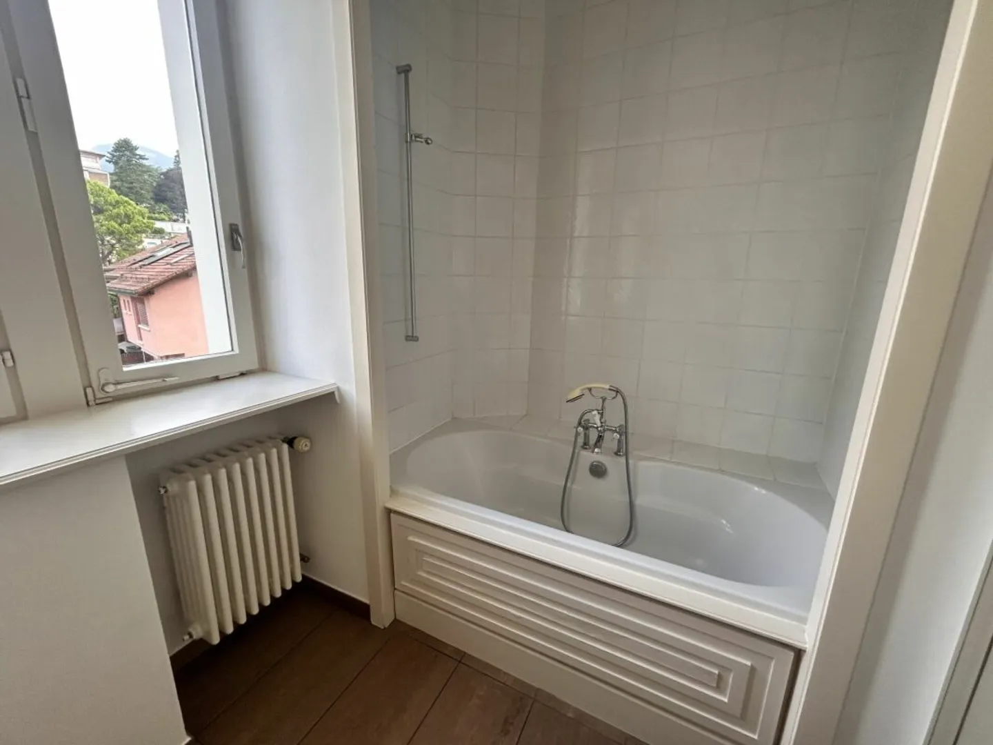 Apartment for rent - Photo 10 of 11