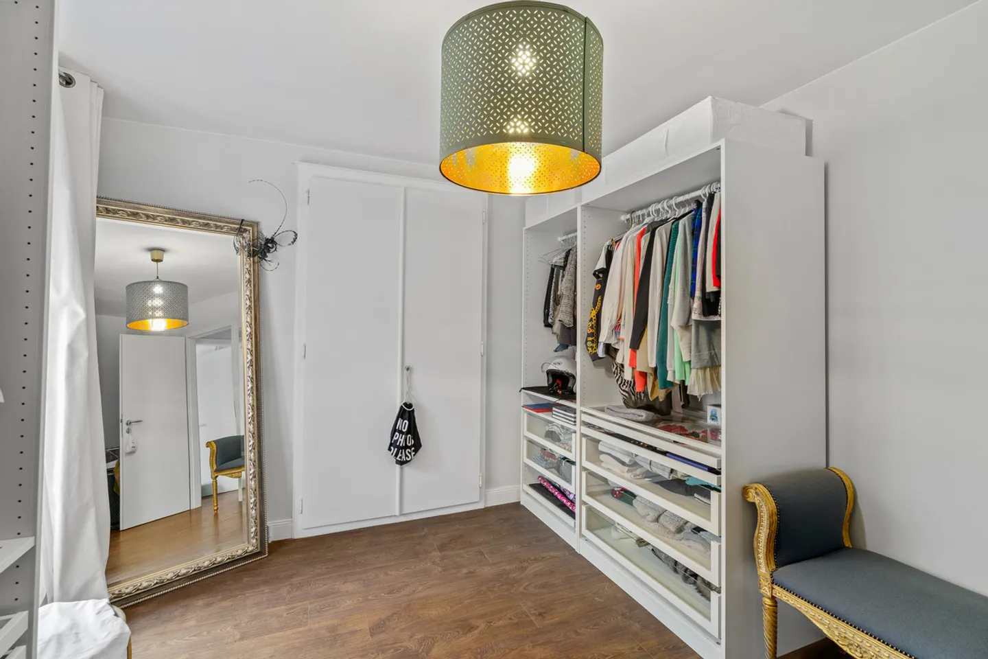 Superb 4.5-room renovated apartment in Begnins - Photo 7 of 13