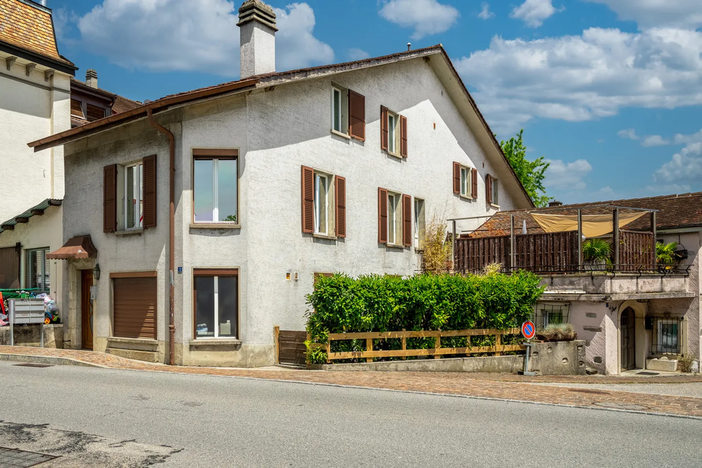 Superb 4.5-room renovated apartment in Begnins - Photo 12 of 13