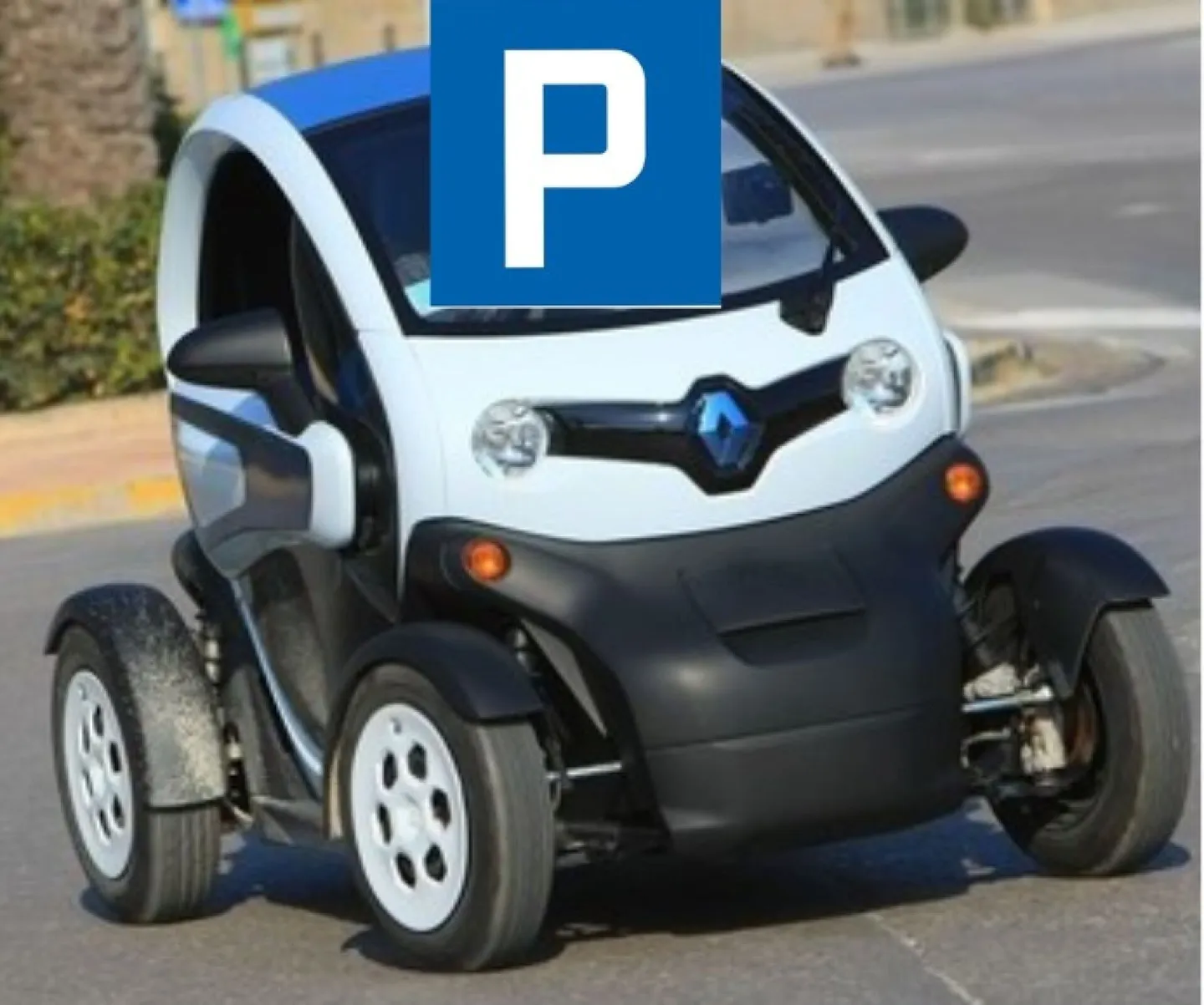 Place de parking pour petites voitures ou motos - Photo 1 sur 2