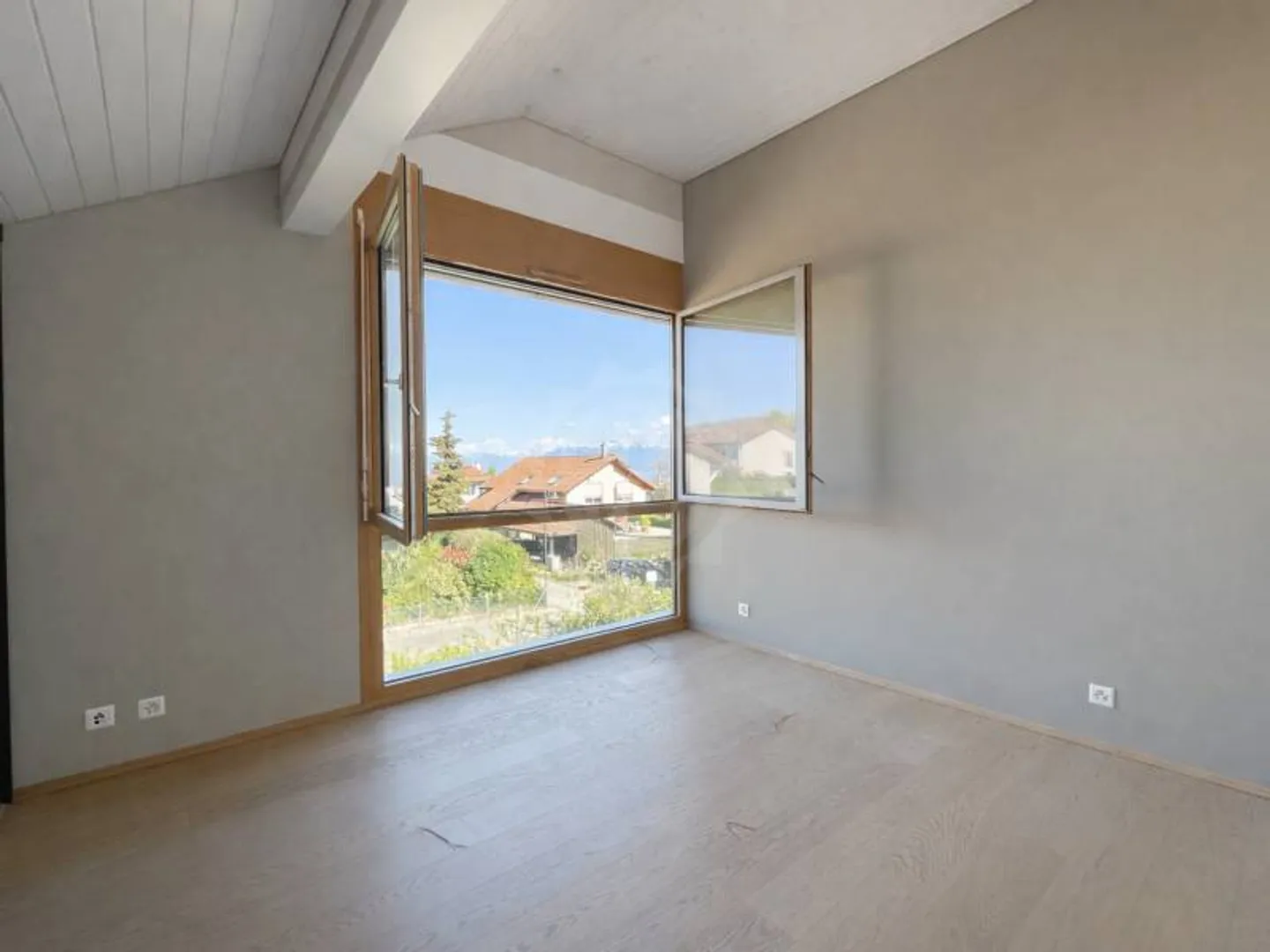 Bel Appartement Attique à Gilly - Photo 4 sur 5