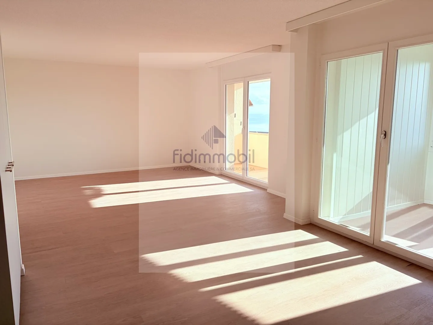 Stunning 4.5 room apartment for rent - Photo 1 of 8