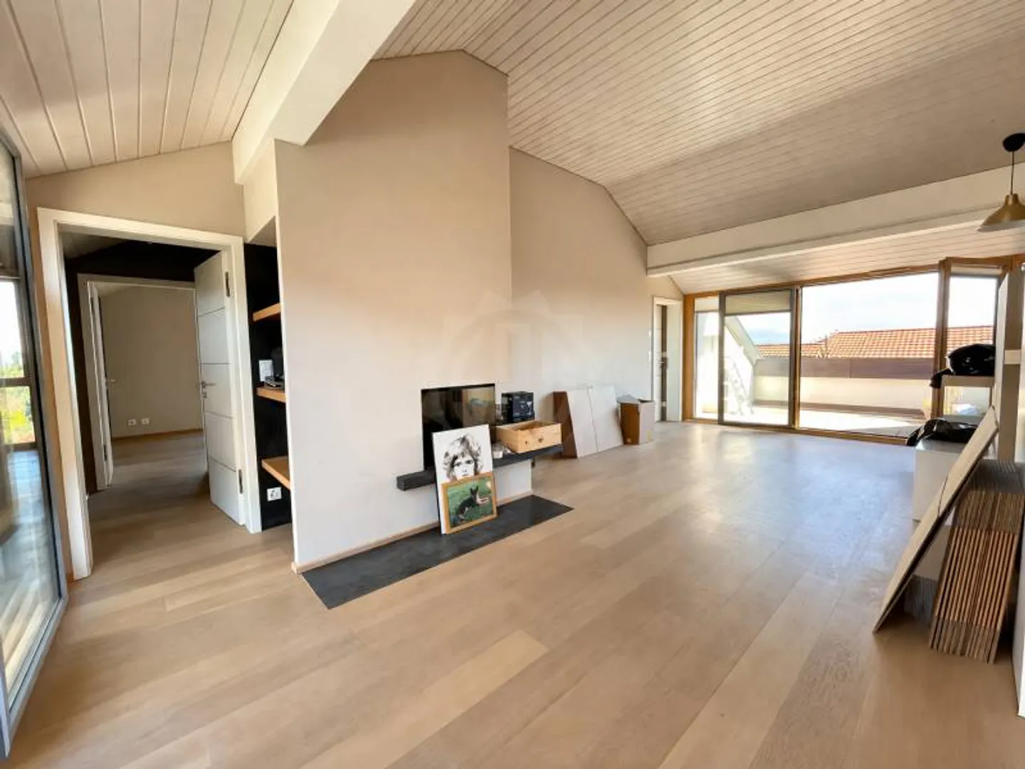 Bel Appartement Attique à Gilly - Photo 1 sur 5