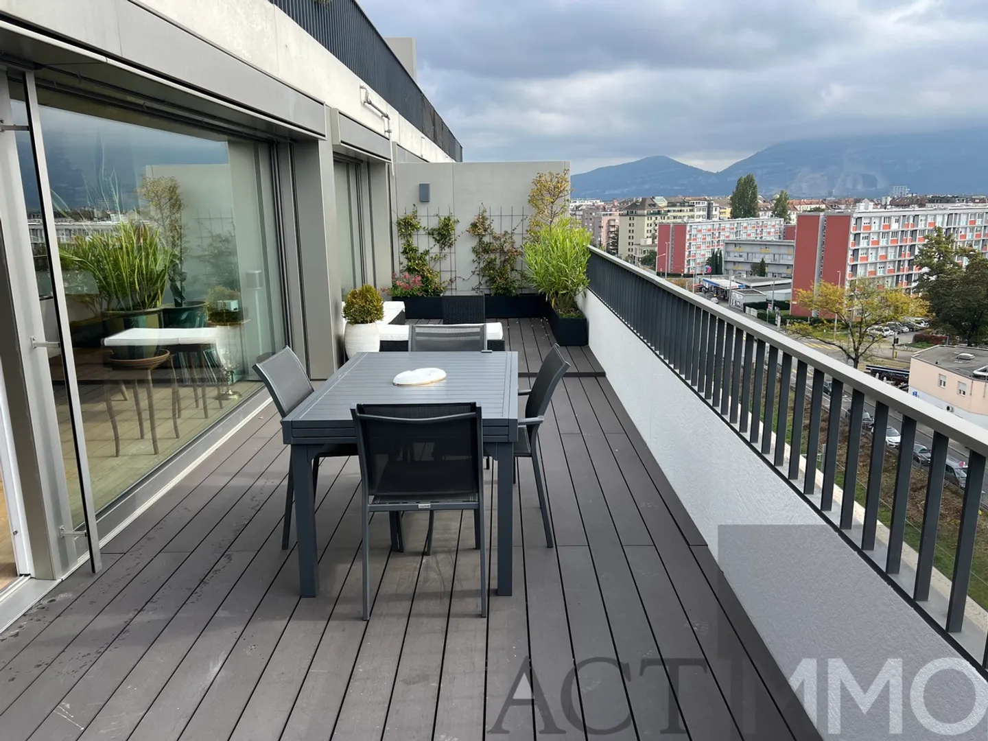 Magnifique appartement de 5 pièces avec terrasse - Photo 1 sur 13