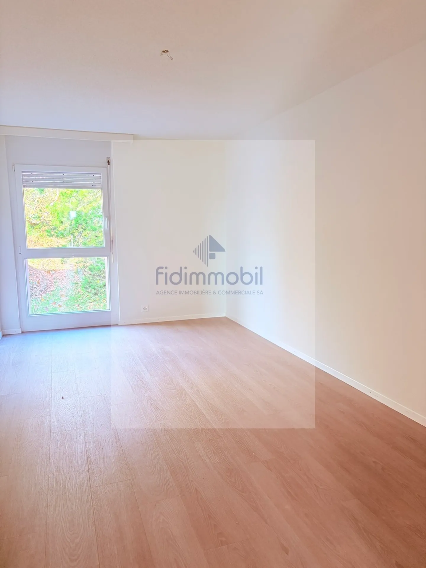 Stunning 4.5 room apartment for rent - Photo 5 of 8