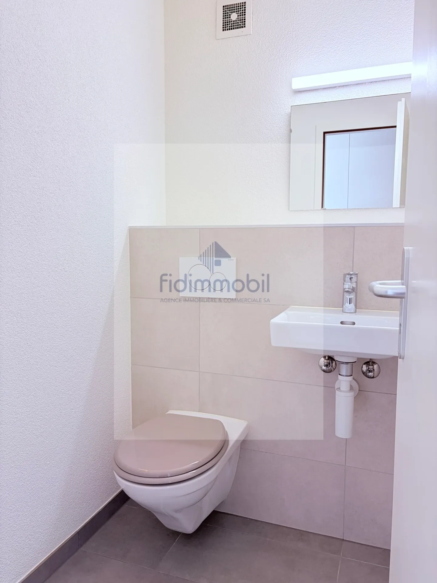 Stunning 4.5 room apartment for rent - Photo 7 of 8