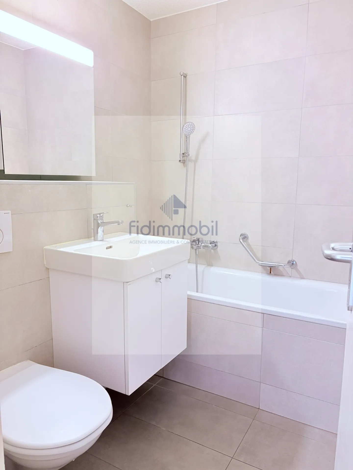 Stunning 4.5 room apartment for rent - Photo 8 of 8