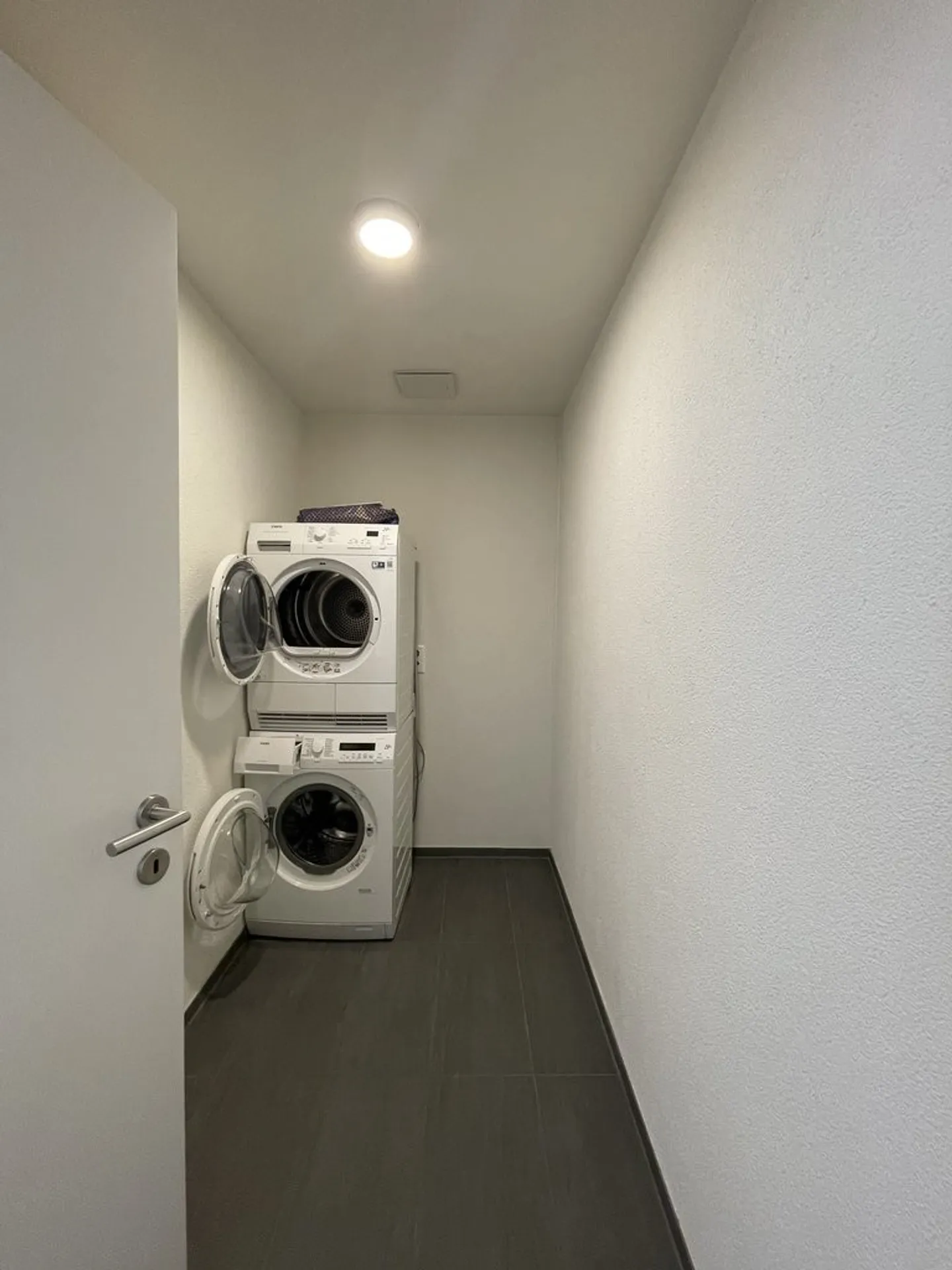 Moderne 5.5 Zimmerwohnung - 1. Mietzins GRATIS - Foto 9 von 11