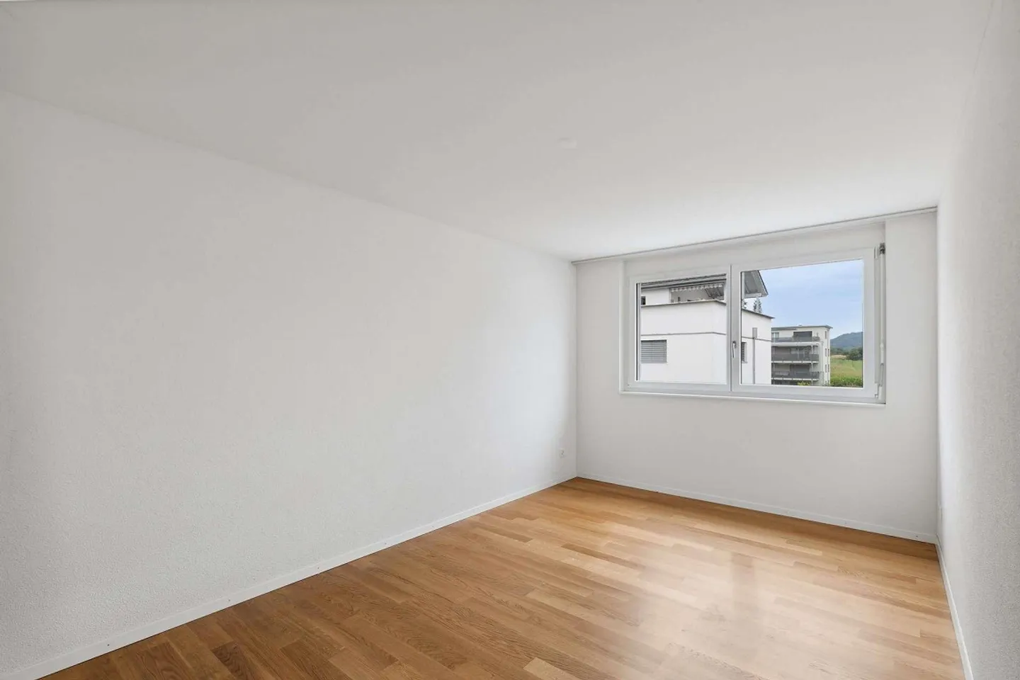 3.5-Zimmer-Wohnung in ruhiger und familienfreundlicher Umgebung - Photo 6 of 12