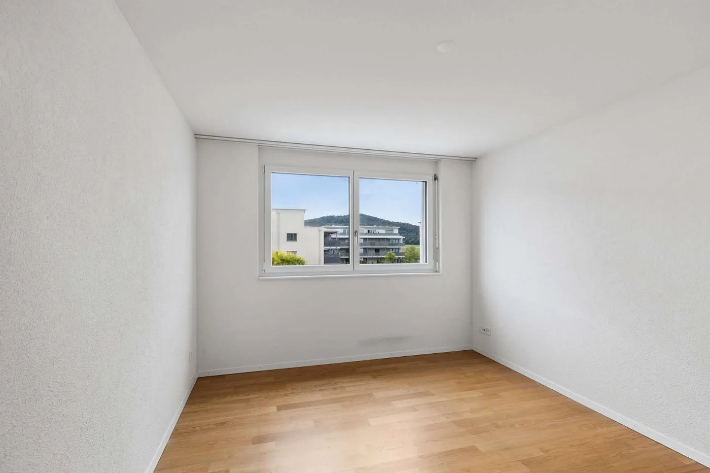 3.5-Zimmer-Wohnung in ruhiger und familienfreundlicher Umgebung - Photo 7 of 12
