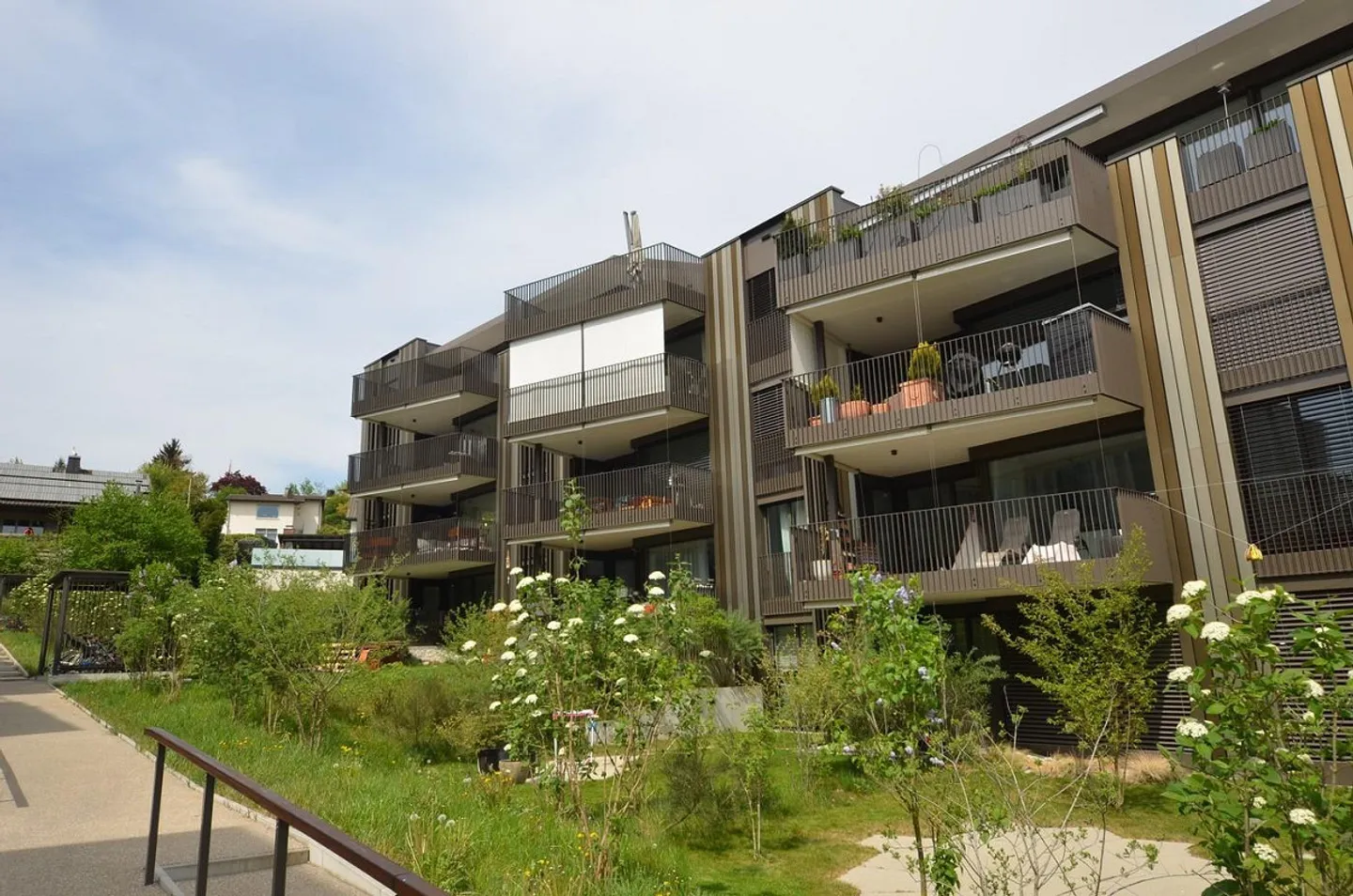 High-quality 3.5-room apartment for rent in Dietlikon - Photo 1 of 7