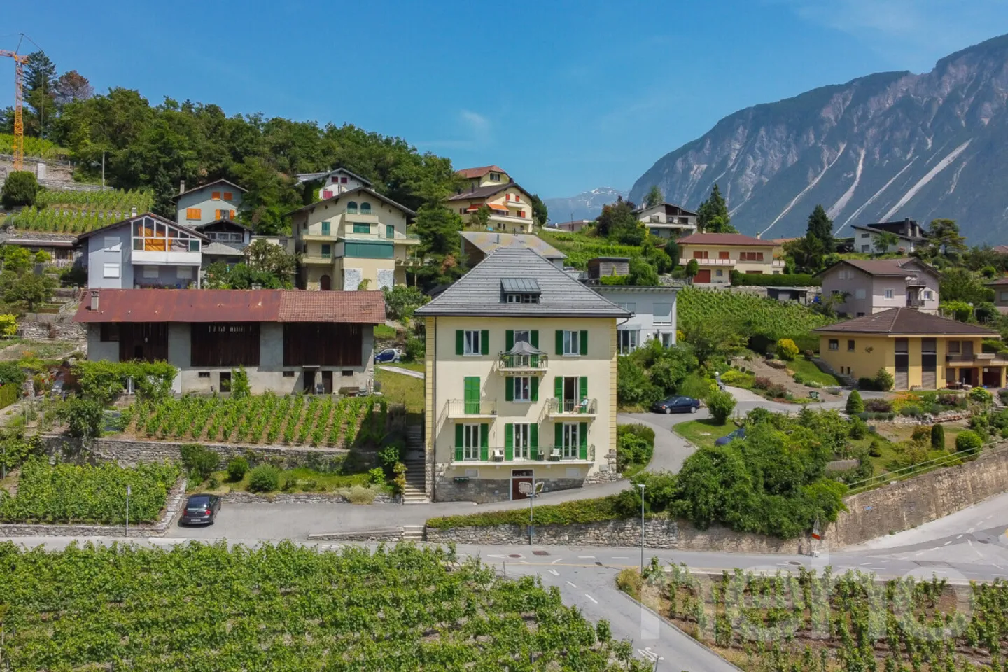 Bellissimo appartamento a Miège - Foto 2 di 12