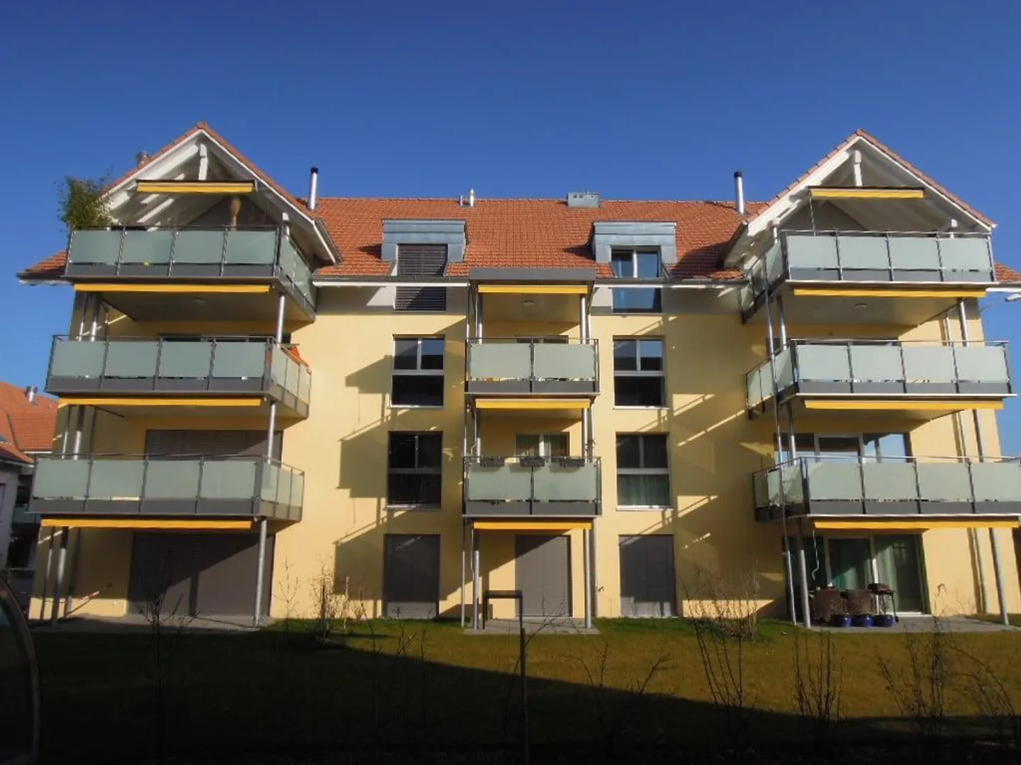 Helle 4.5-Zimmer Familienwohnung mit grossem Balkon - Foto 2 von 11