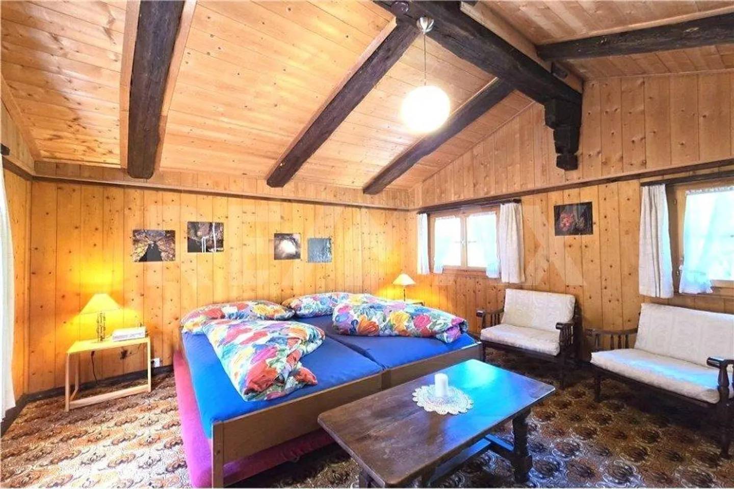 Traditionelles Walliser-Chalet mit Charme im Grünen versteckt - Photo 3 of 13