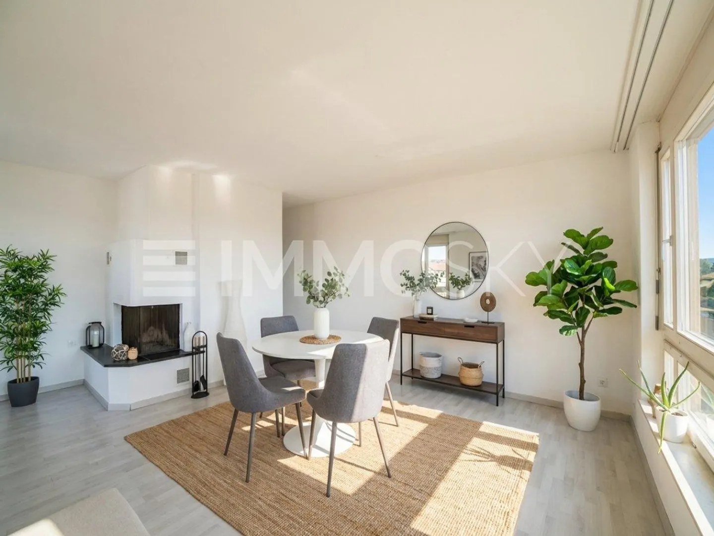 Charmante Wohnung mit Balkon - Foto 2 von 5