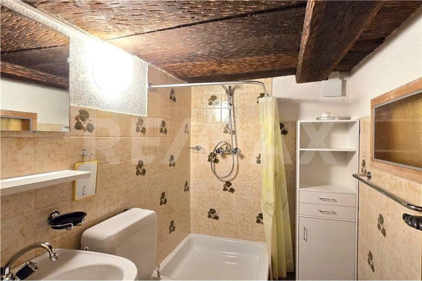 Traditionelles Walliser-Chalet mit Charme im Grünen versteckt - Photo 5 of 13