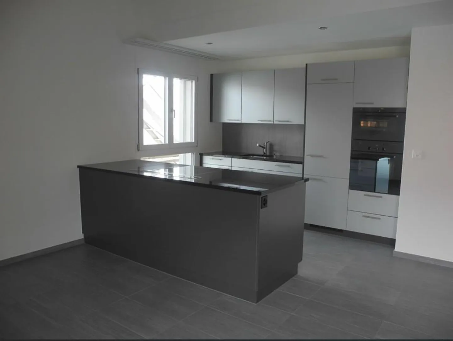 Helle 4.5-Zimmer Familienwohnung mit grossem Balkon - Foto 4 von 11