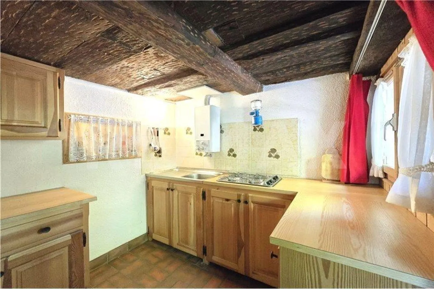 Traditionelles Walliser-Chalet mit Charme im Grünen versteckt - Photo 8 of 13