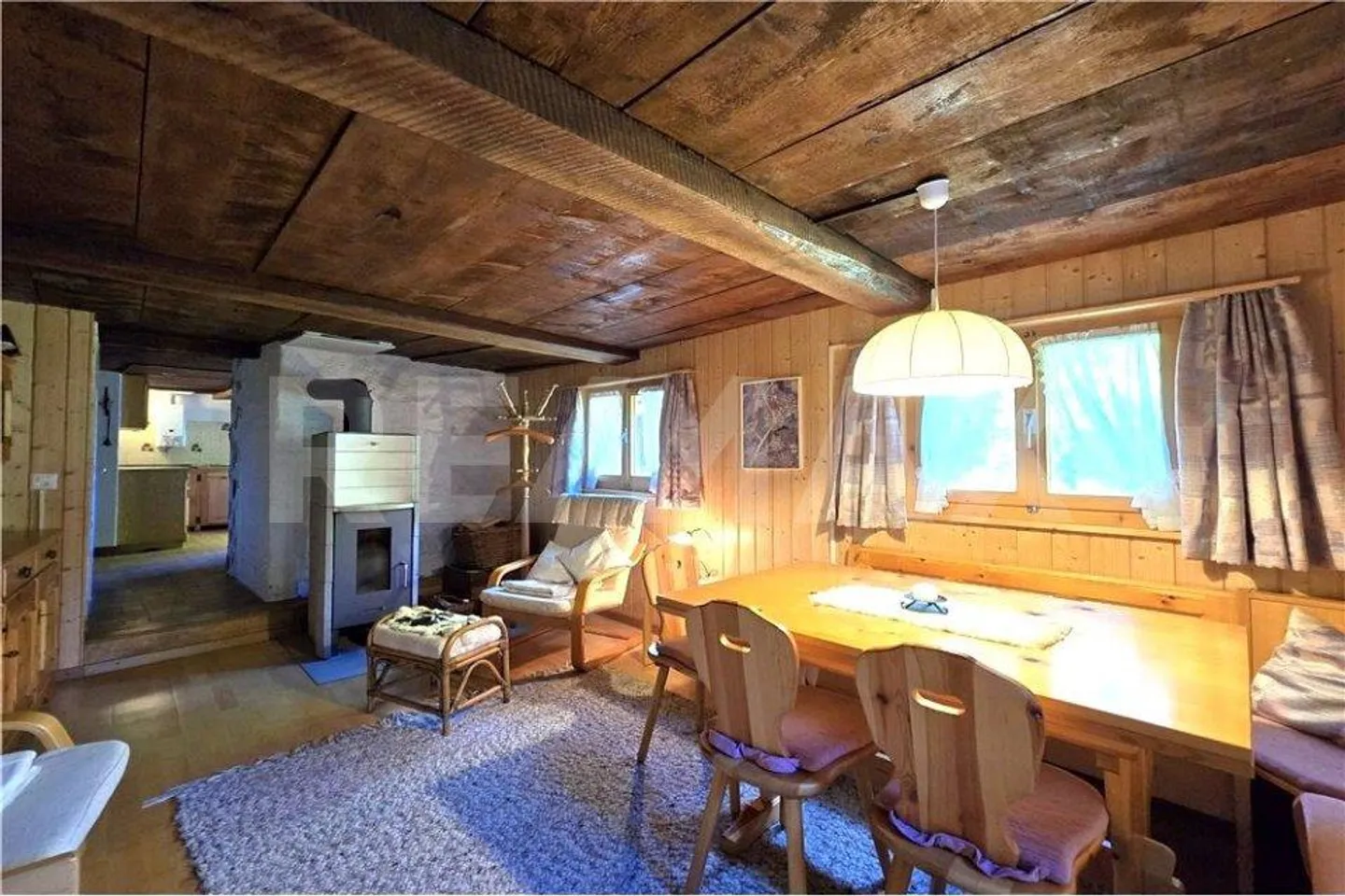 Traditionelles Walliser-Chalet mit Charme im Grünen versteckt - Photo 9 of 13