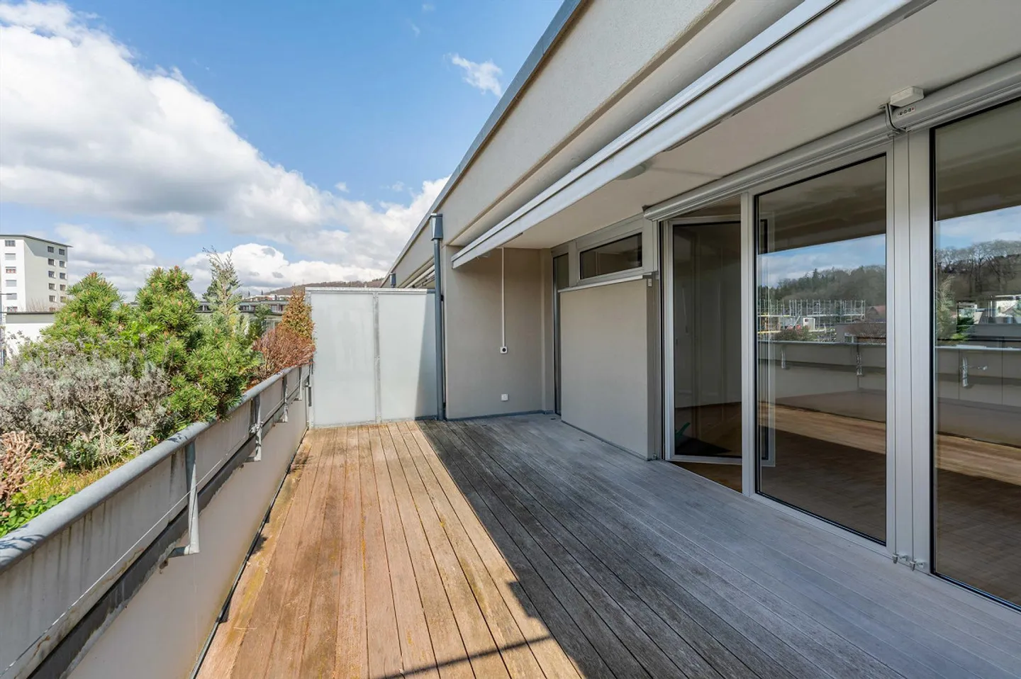 High Comfort and Breathtaking Views - Photo 11 of 13
