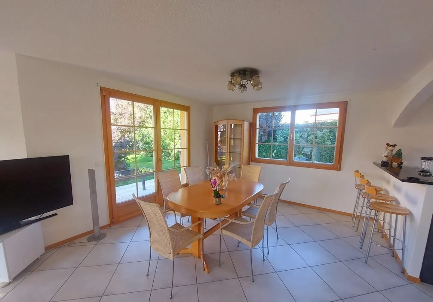 Maison individuelle avec 5,5 pièces - Photo 3 sur 12