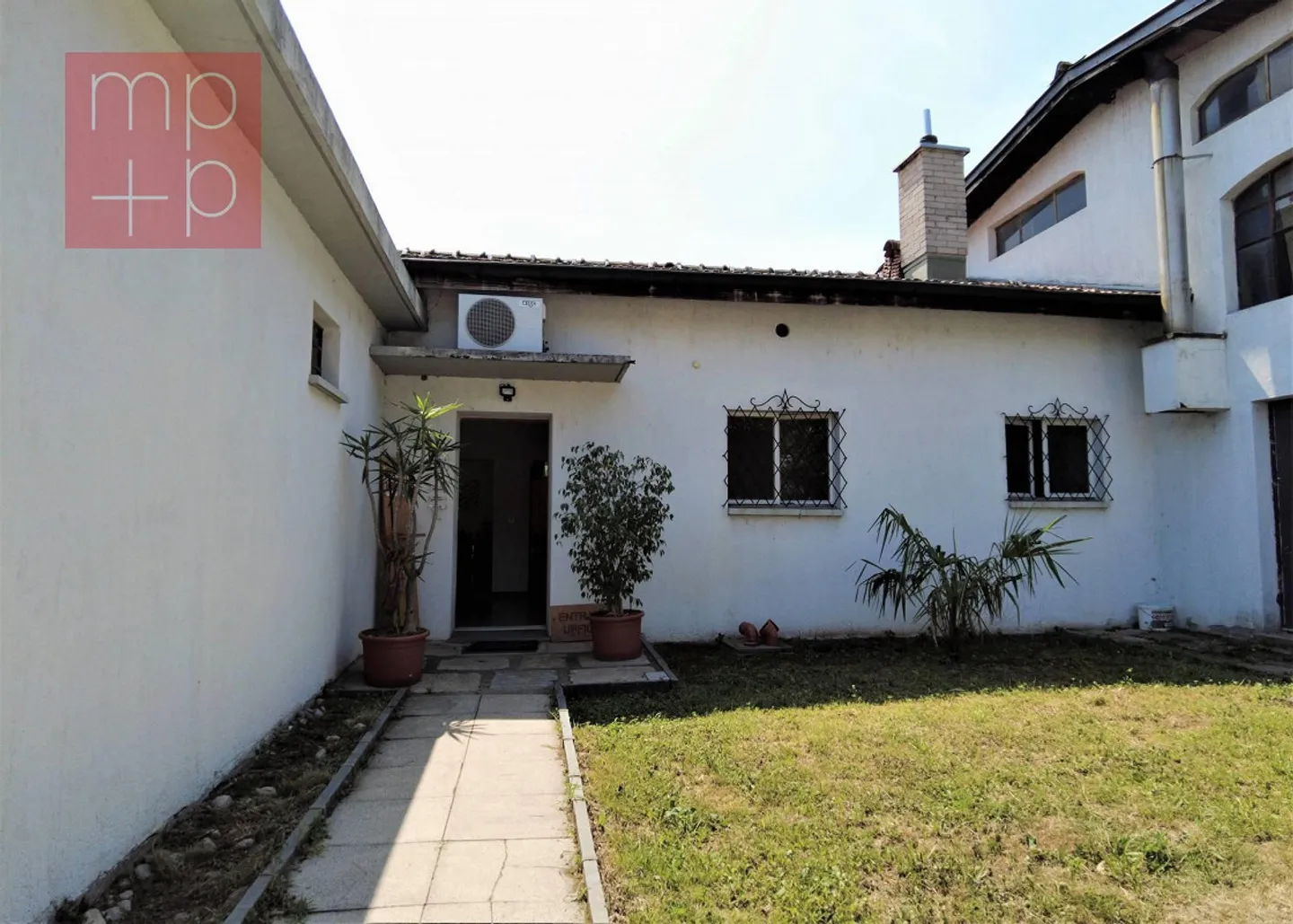 Spazio commerciale a Novazzano - Foto 2 di 8