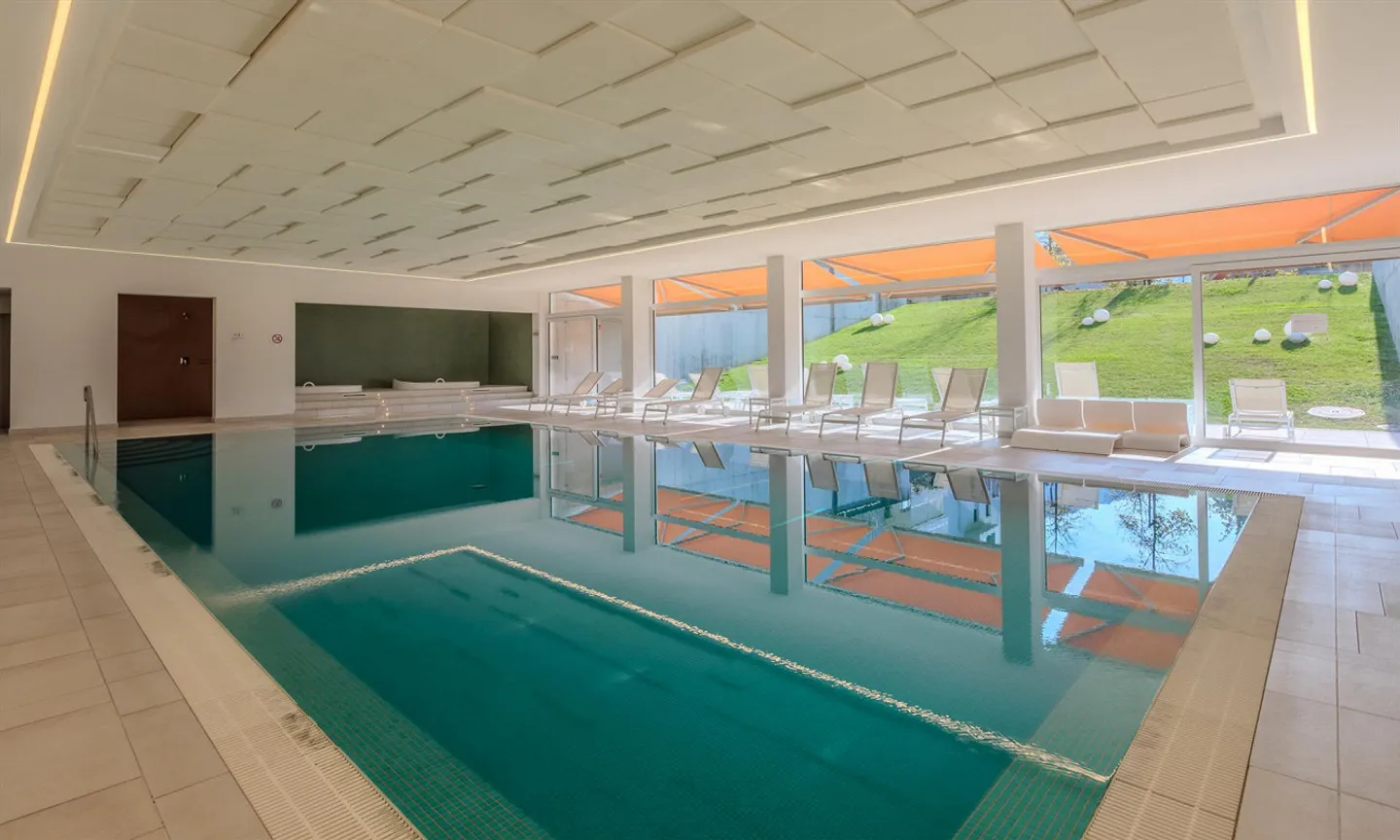 APPARTEMENT ÉLÉGANT DE 4,5 PIÈCES AVEC GRAND JARDIN À LUGANO FIGINO - Photo 7 sur 9