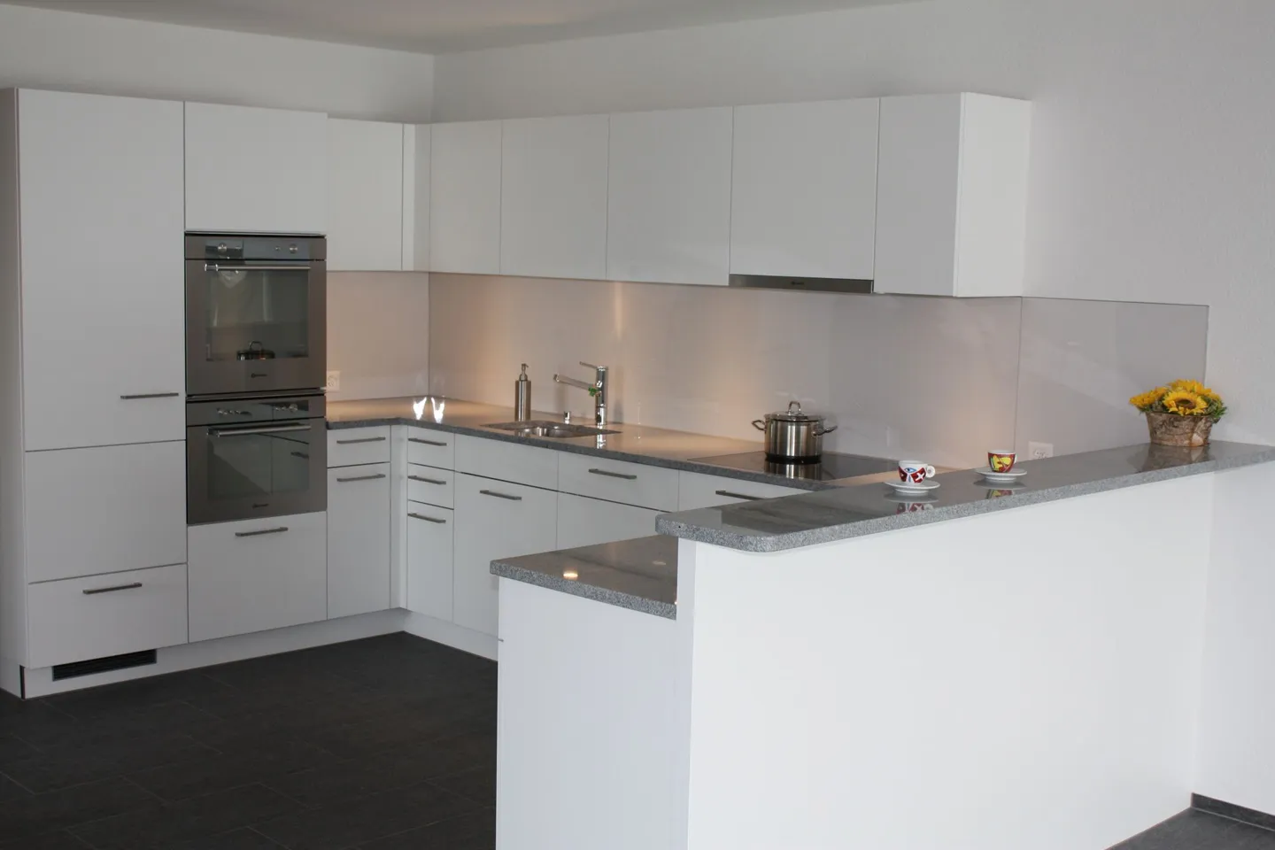 Appartement spacieux et moderne de 5 ½ pièces à louer - Photo 3 sur 5