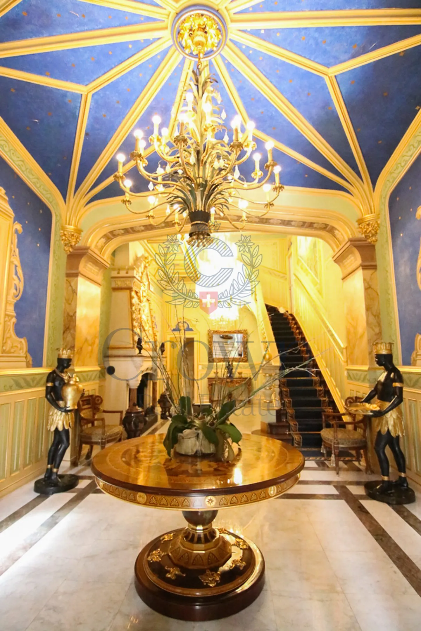 Castle Life at Your Fingertips! - Photo 12 of 37