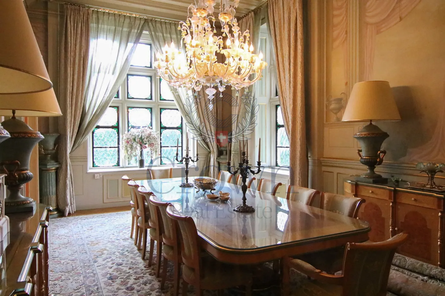 Castle Life at Your Fingertips! - Photo 16 of 37