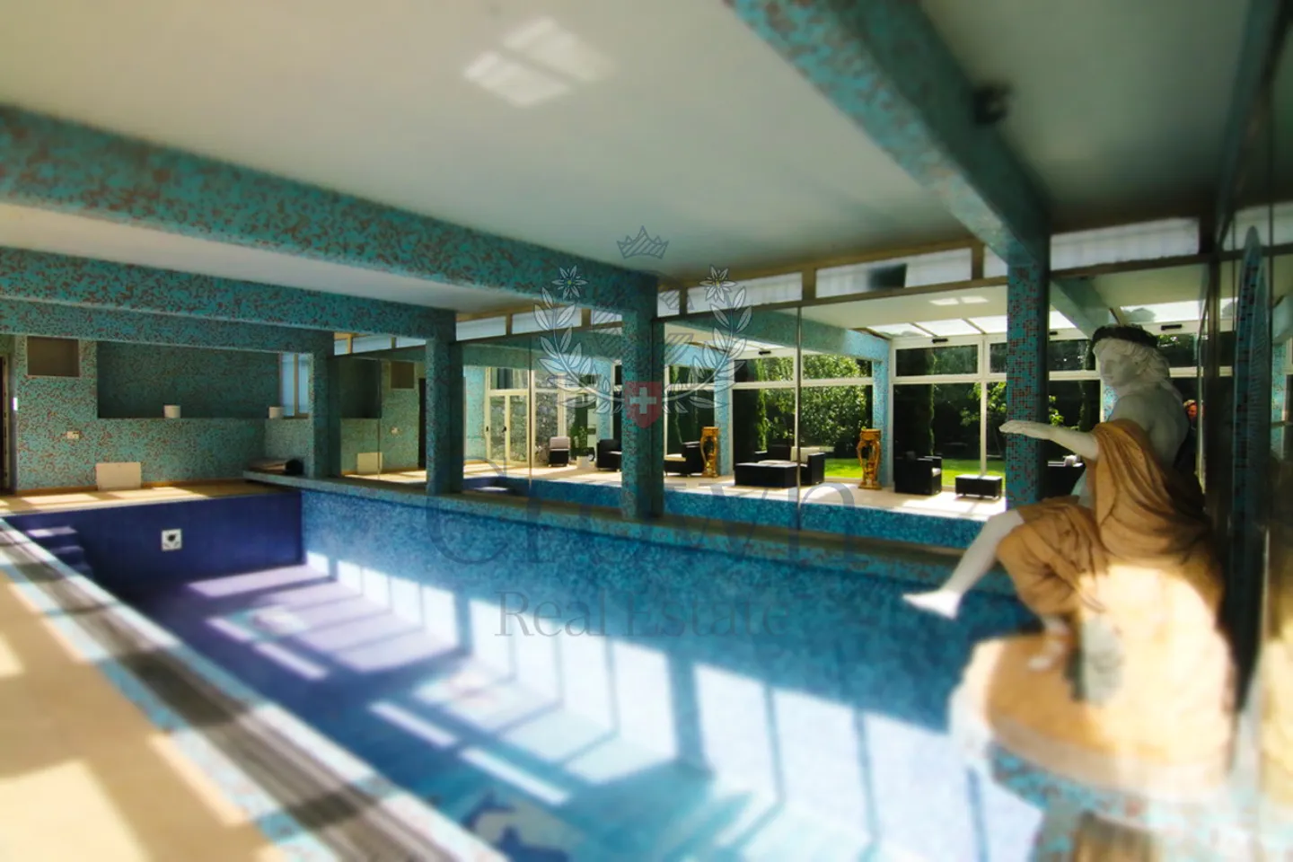 Castle Life at Your Fingertips! - Photo 35 of 37