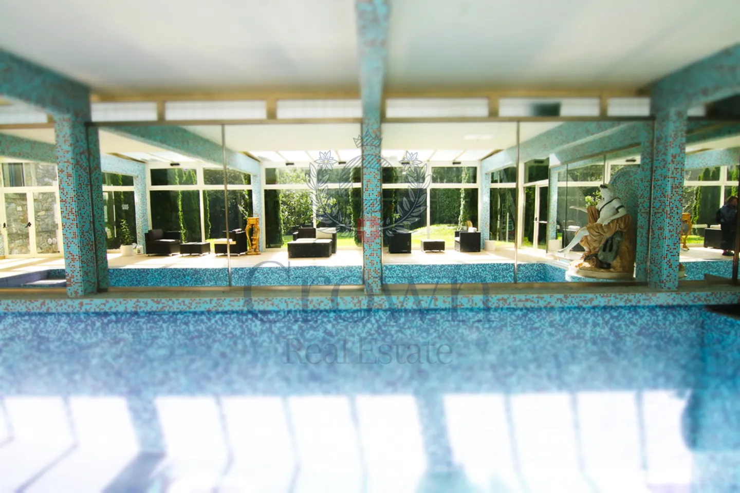 Castle Life at Your Fingertips! - Photo 37 of 37