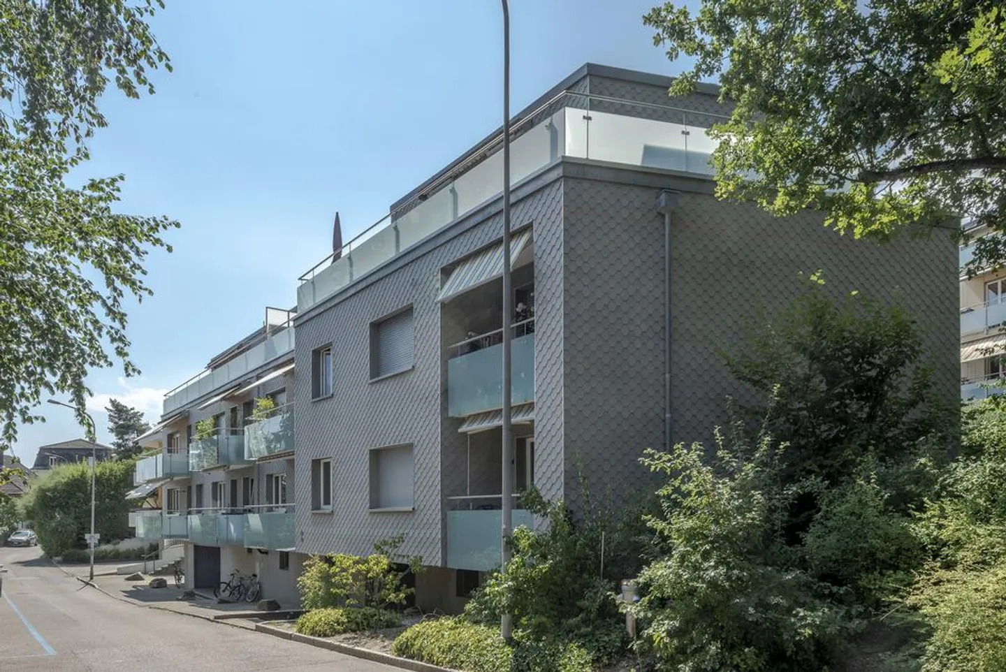 Praktische Garagenparkplätze in Biel - Foto 1 von 1