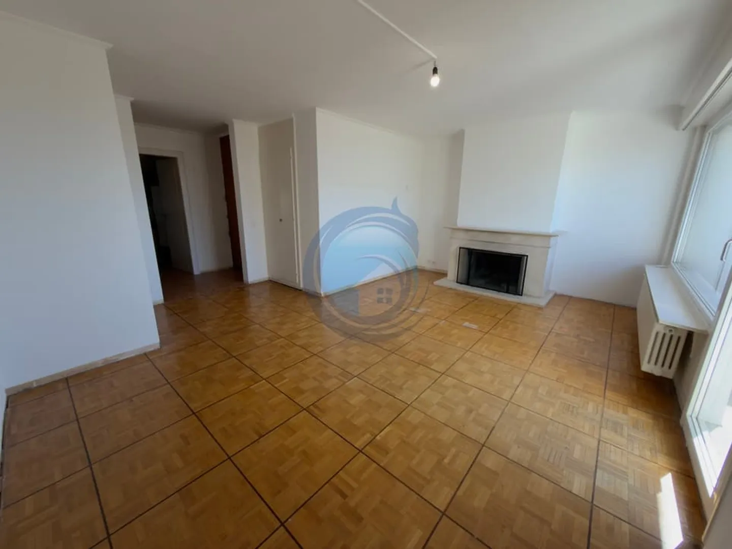 3,5-ZIMMER-WOHNUNG MIT EINEM PRÄCHTIGEN BLICK AUF DEN SEE - Foto 2 von 13