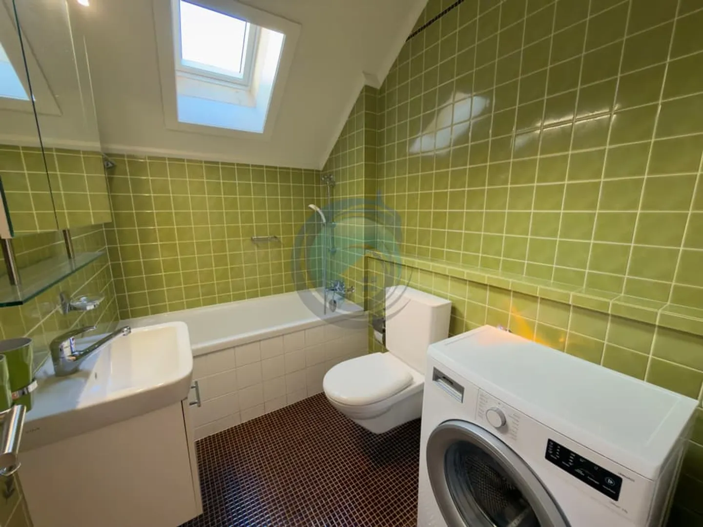 3,5-ZIMMER-WOHNUNG MIT EINEM PRÄCHTIGEN BLICK AUF DEN SEE - Foto 9 von 13