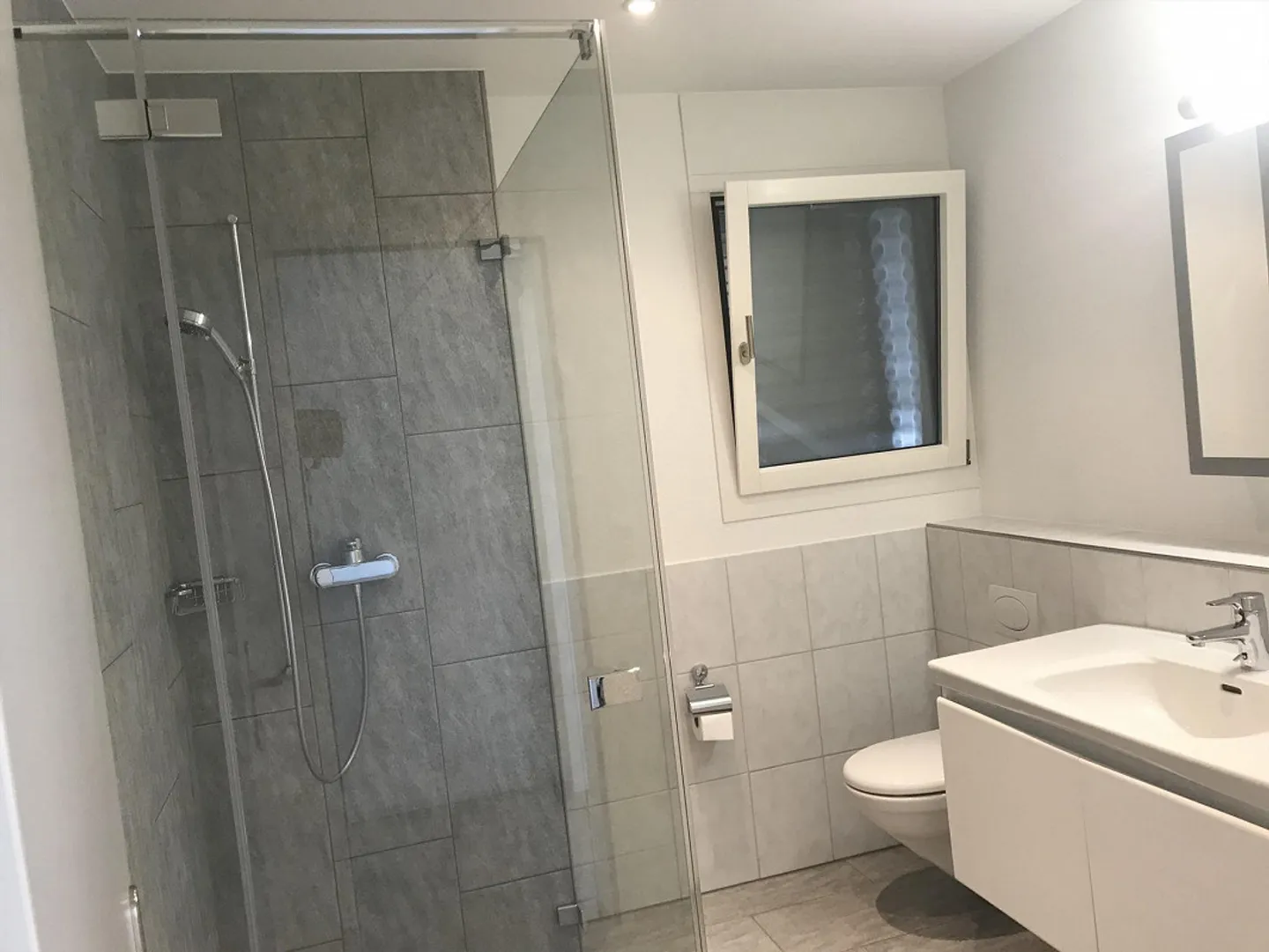 Exclusive 4.5 Room Apartment in Merlischachen - Photo 10 of 13