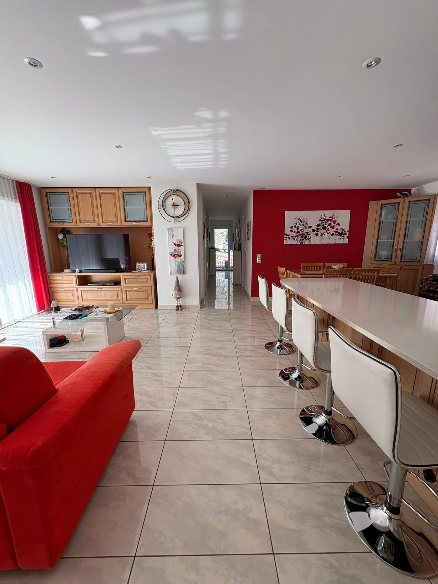 Élégance et tranquillité : 5,5 pièces à Grono avec vue sur le paysage ! - Photo 1 sur 15