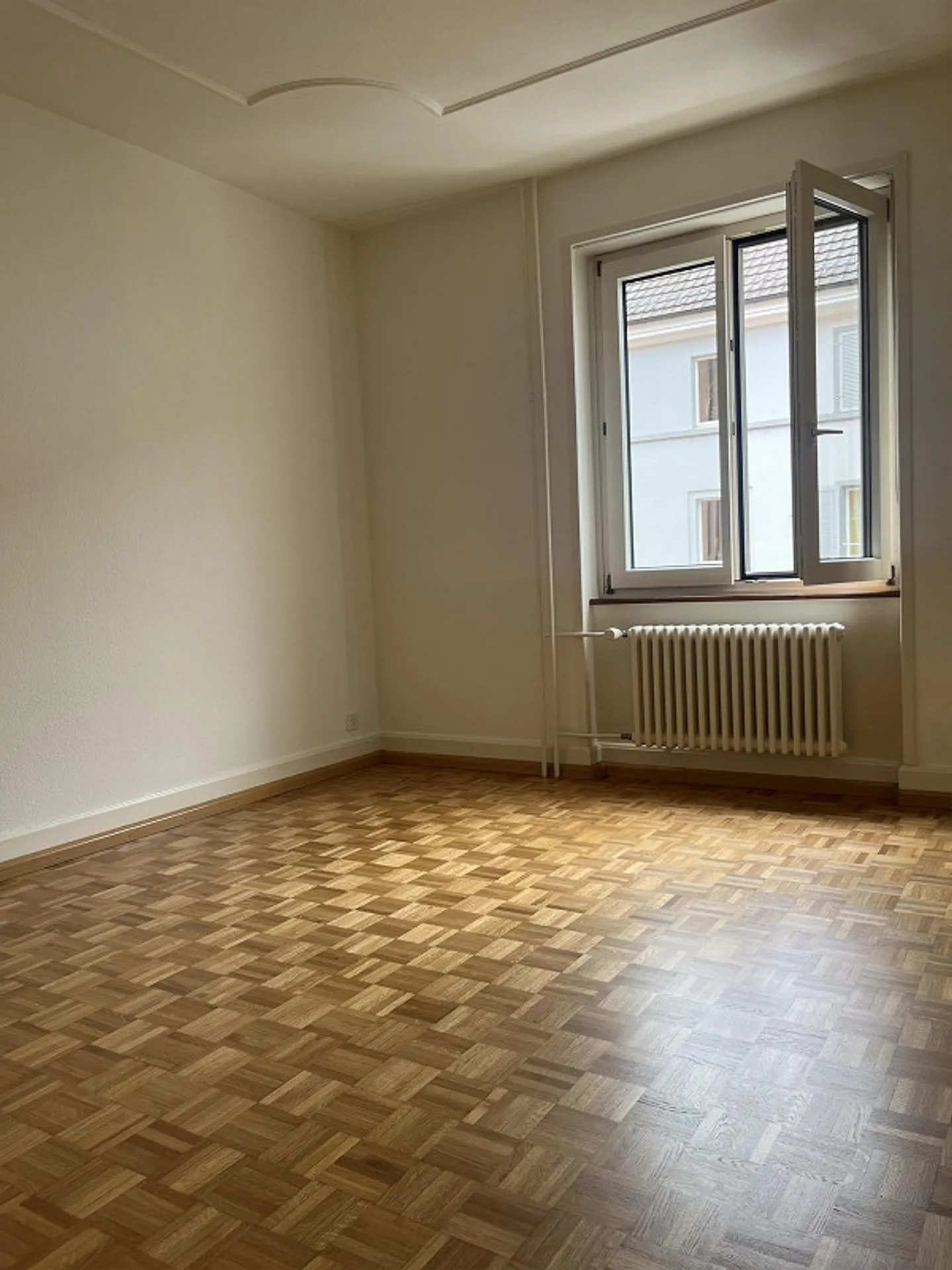 3 camere - Appartamento cooperativo - Foto 3 di 9