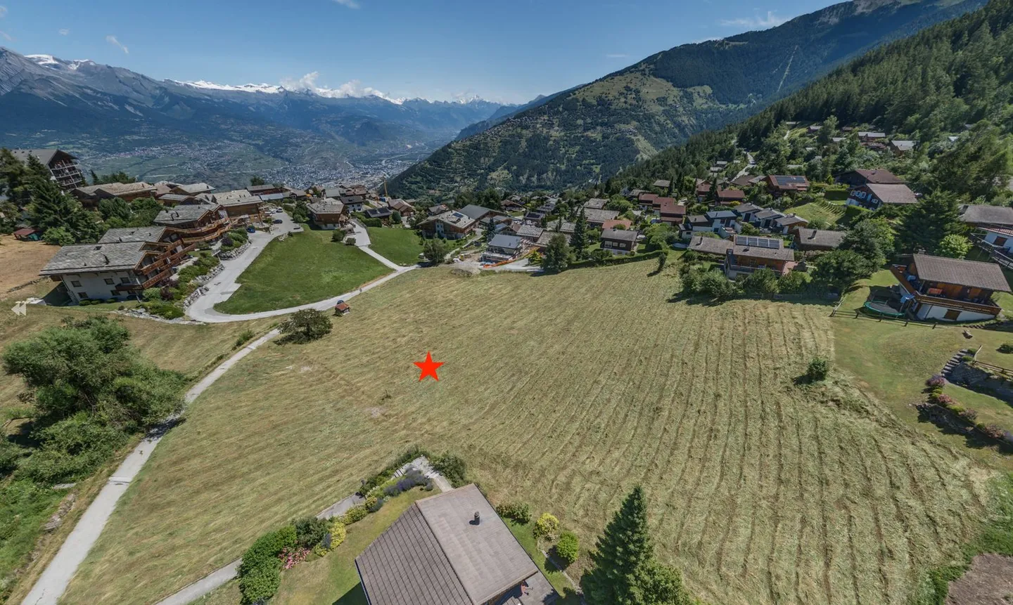 Building plot with developed infrastructure without brokerage contract in a residential area very close to the center of the station - Photo 4 of 9