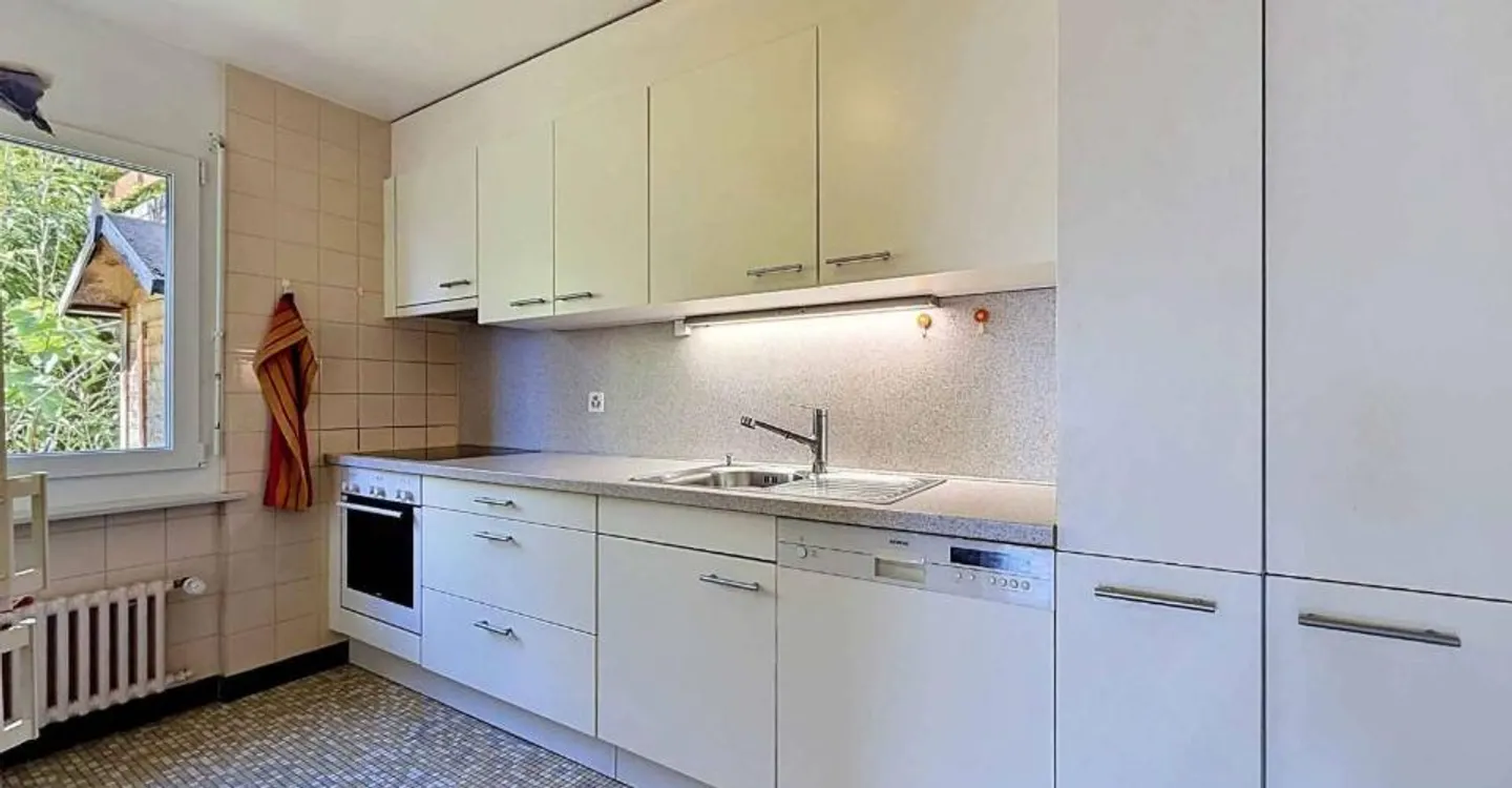 Schöne 4,5-Zimmer-Wohnung mit Terrasse und Garten - Foto 4 von 9