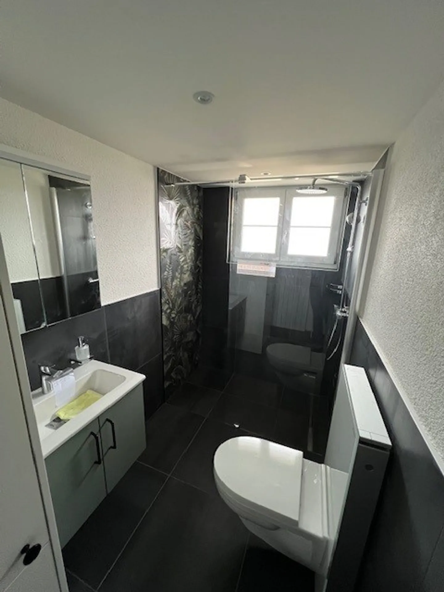 Moderne Wohnung mit Balkon - Foto 13 von 24