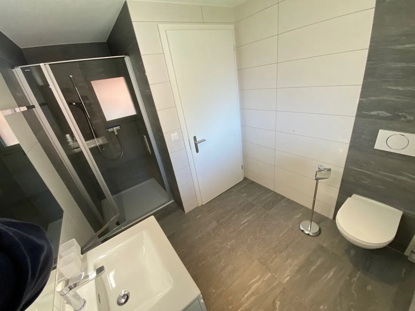 Ampio e moderno appartamento di 4,5 stanze al 1° piano, finiture interne di alta qualità - Foto 4 di 12
