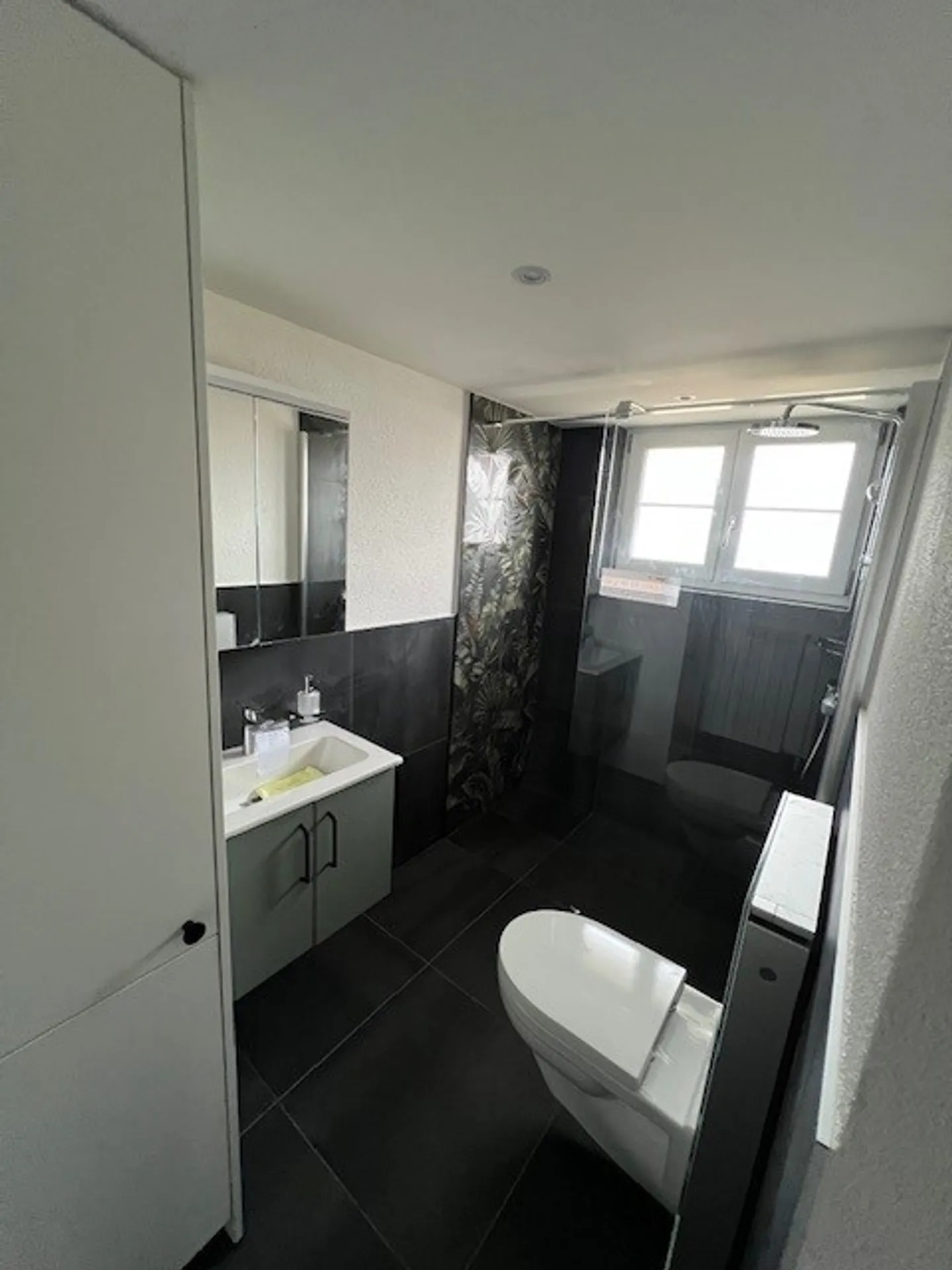 Moderne Wohnung mit Balkon - Foto 14 von 24