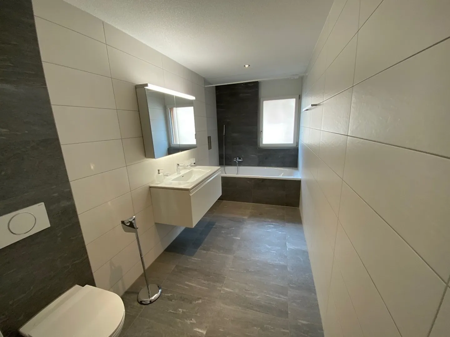 Ampio e moderno appartamento di 4,5 stanze al 1° piano, finiture interne di alta qualità - Foto 5 di 12