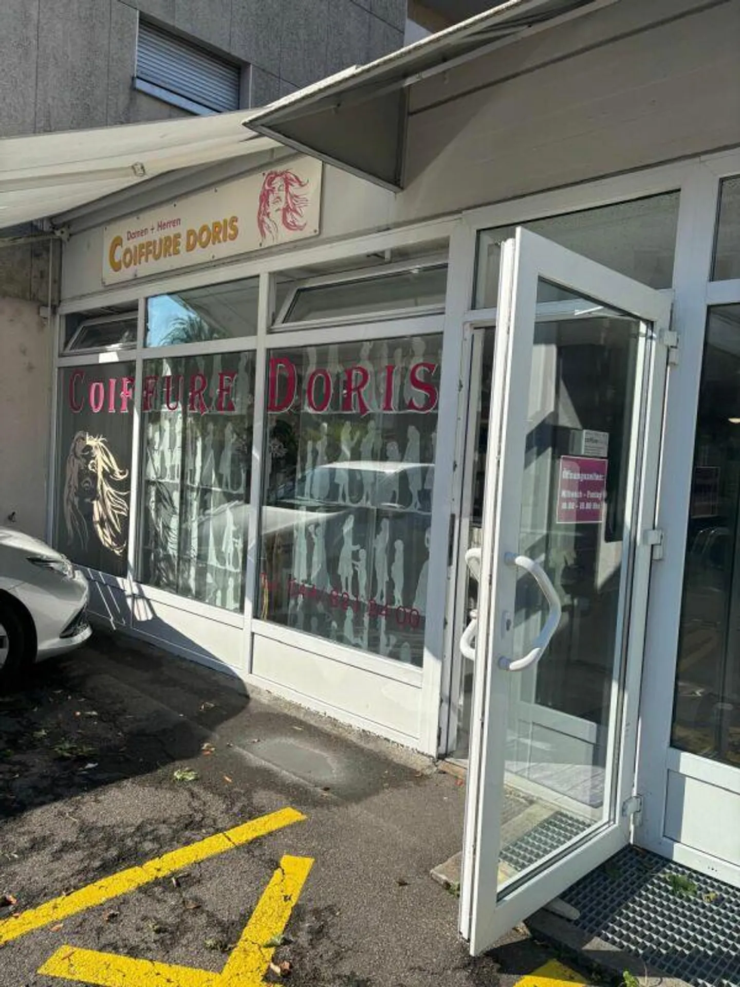Spazio commerciale di 74 m2 a Dübendorf limitato fino al 30 giugno 2028 - Foto 1 di 6